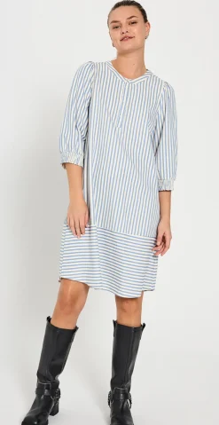Aby kjole med striber blå w. off-white