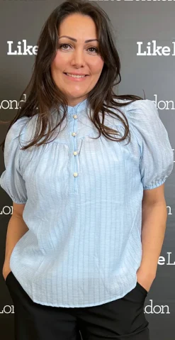 Bella bluse med knapdetaljer chambray blue