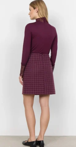 Bluse med blondehals bordeaux