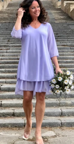 Carolina kjole i 2 lag lilla LikeLondon