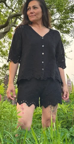 Cayenne shorts sæt med blonder sort LikeLondon by Christina