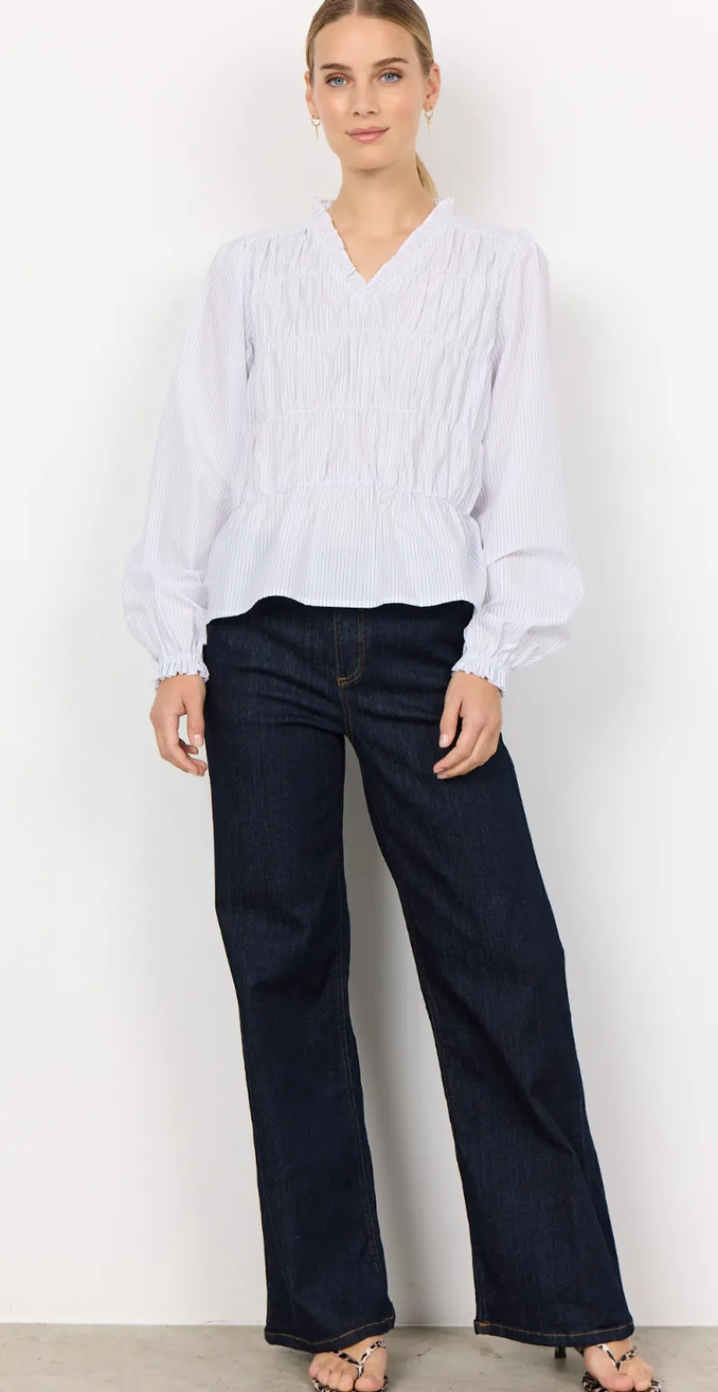 Celeste bluse med smock og nålestrib hvid
