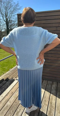 Cirkeline mohair-strik med rund hals lysblå LikeLondon By Christina