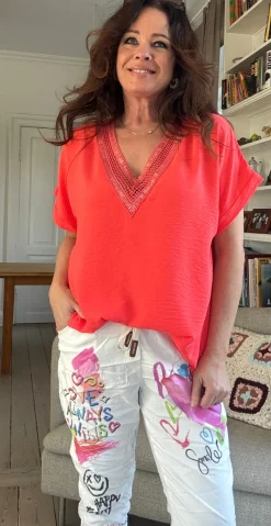 Dicota bluse med v-hals og pailletter orange LikeLondon