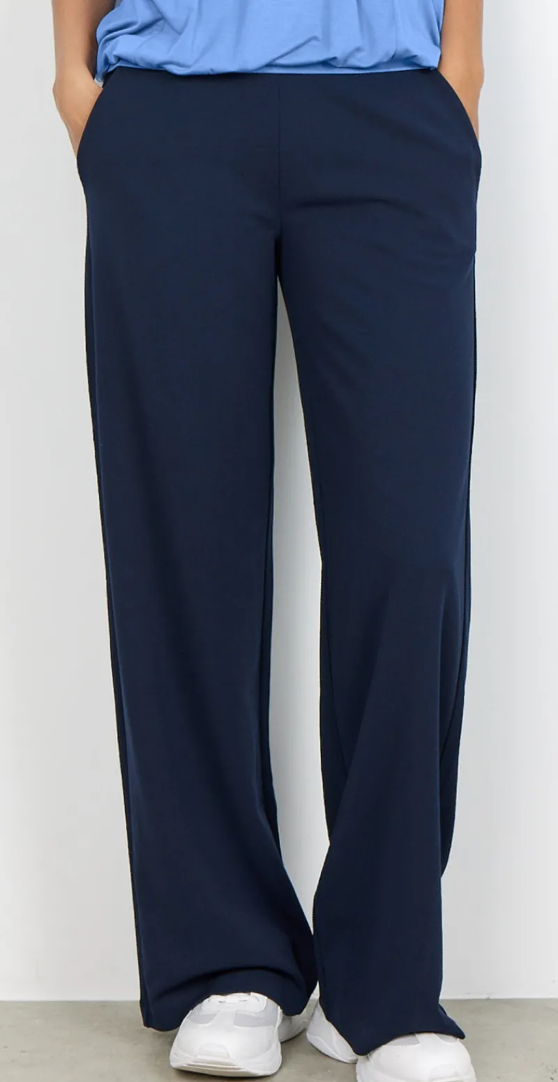 Emily buks med vidde navy