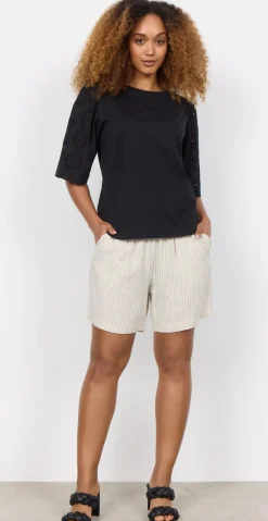 Fleur bluse med broderi anglaise på ærmerne sort