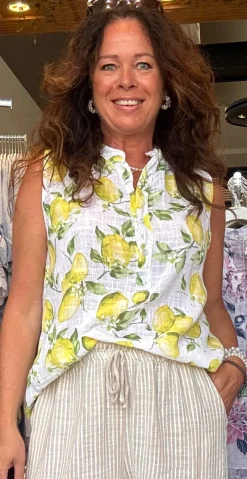 Forudbestilling uge 24 Dorota top med knapstolpe og citroner LikeLondon