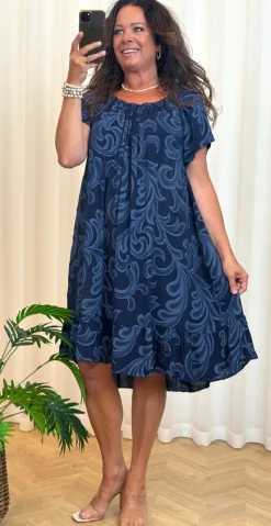 Forudbestilling uge 23 Tincha kjole med bindebånd og print navy LikeLondon