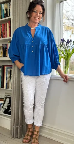 Francie bluse med knapper og ballonærmer royalblue LikeLondon