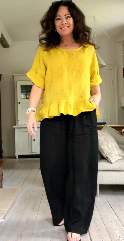 Freja hørbluse med peplum sennep LikeLondon