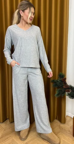 Ghita bluse med v-hals lysgrå