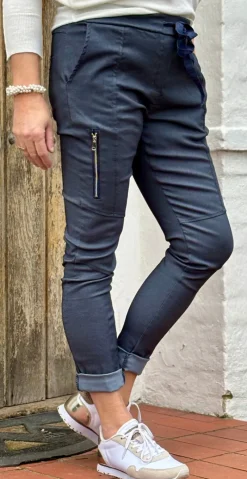 Ginny buks med lynlås og overskæring ved knæet dark jeans LikeLondon
