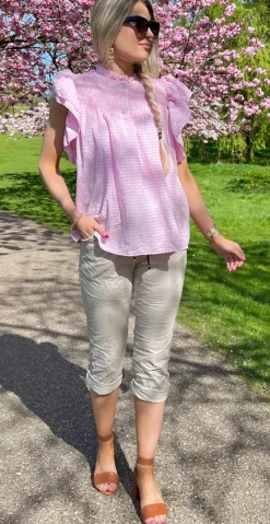 Gypsy ternet bluse med smock og flæseærmer lyserød LikeLondon