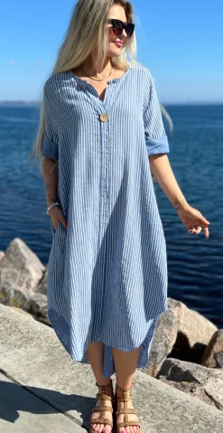 Ibi stribet kjole med lommer og træknap denim LikeLondon