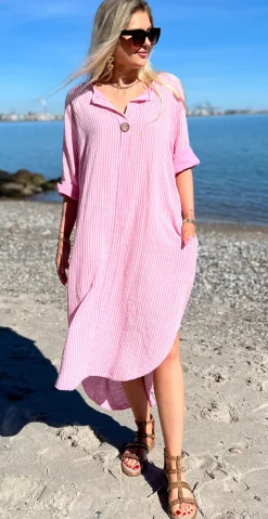 Ibi stribet kjole med lommer og træknap pink LikeLondon