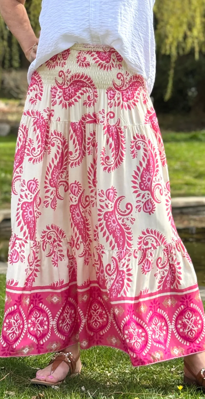 Jackie nederdel med paisley print pink LikeLondon