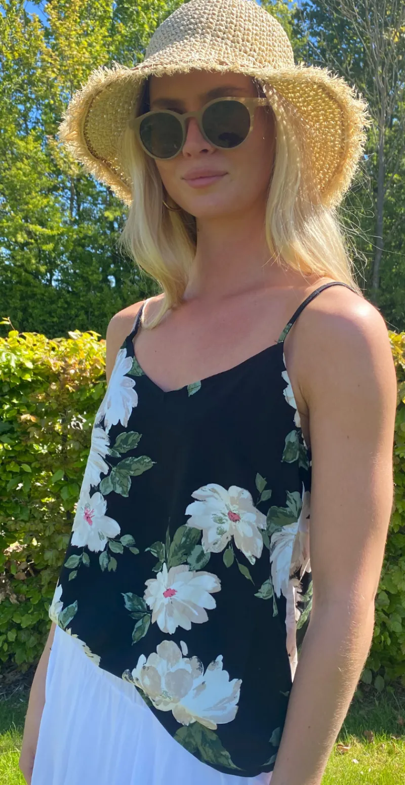 Joella stroptop black roses
