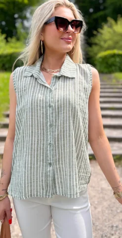 Kelsie bluse med striber, knapper og krave khaki LikeLondon
