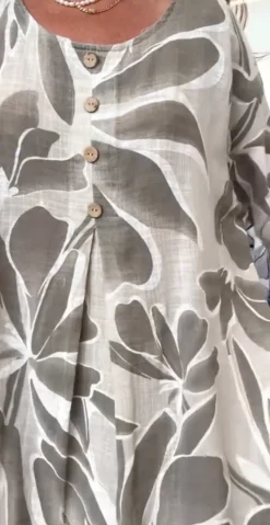 Lian kjole med print, træknapper og lommer beige LikeLondon