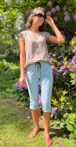 Lotus bluse med flæse detaljer mocca LikeLondon