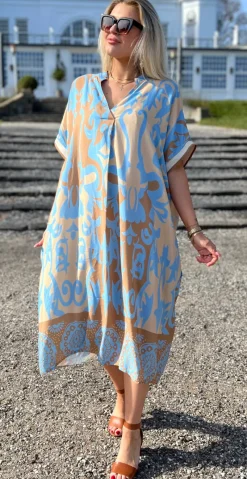 Melia kjole med mønster blå/mocca LikeLondon