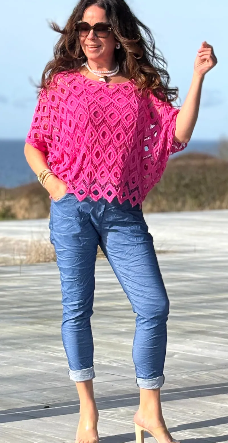 Michela hæklet bluse med indertop pink LikeLondon