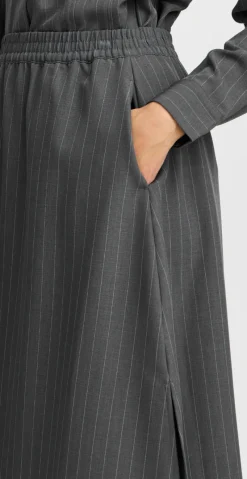 Midde nederdel dark grey mel. pinstripe mix