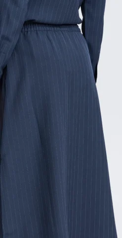Midde nederdel navy pinstripe mix
