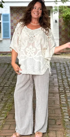 Myrna bluse med blondemotiv beige LikeLondon