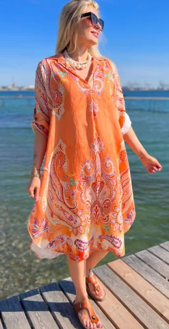 Nataline kjole med krave og paisley orange LikeLondon