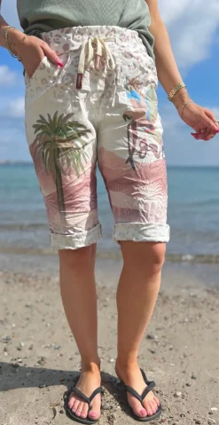 Nora shorts med palme og papegøje hvid LikeLondon