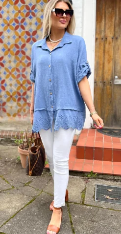 Oda skjortebluse med broderi anglaise denim LikeLondon