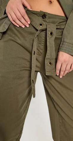 Pachino bukser med bælte deep lichen green