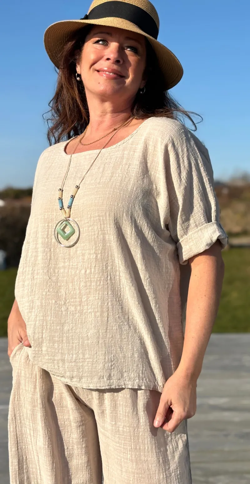 Penny bluse med halskæde beige LikeLondon