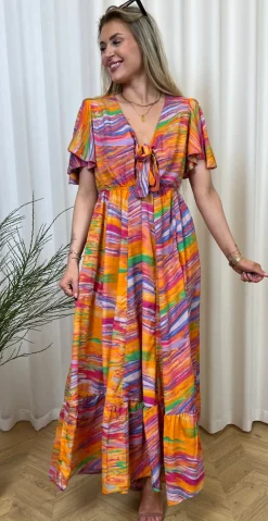 Reba kjole i silke med v-udskæring og korte ærmer mandarin LikeLondon