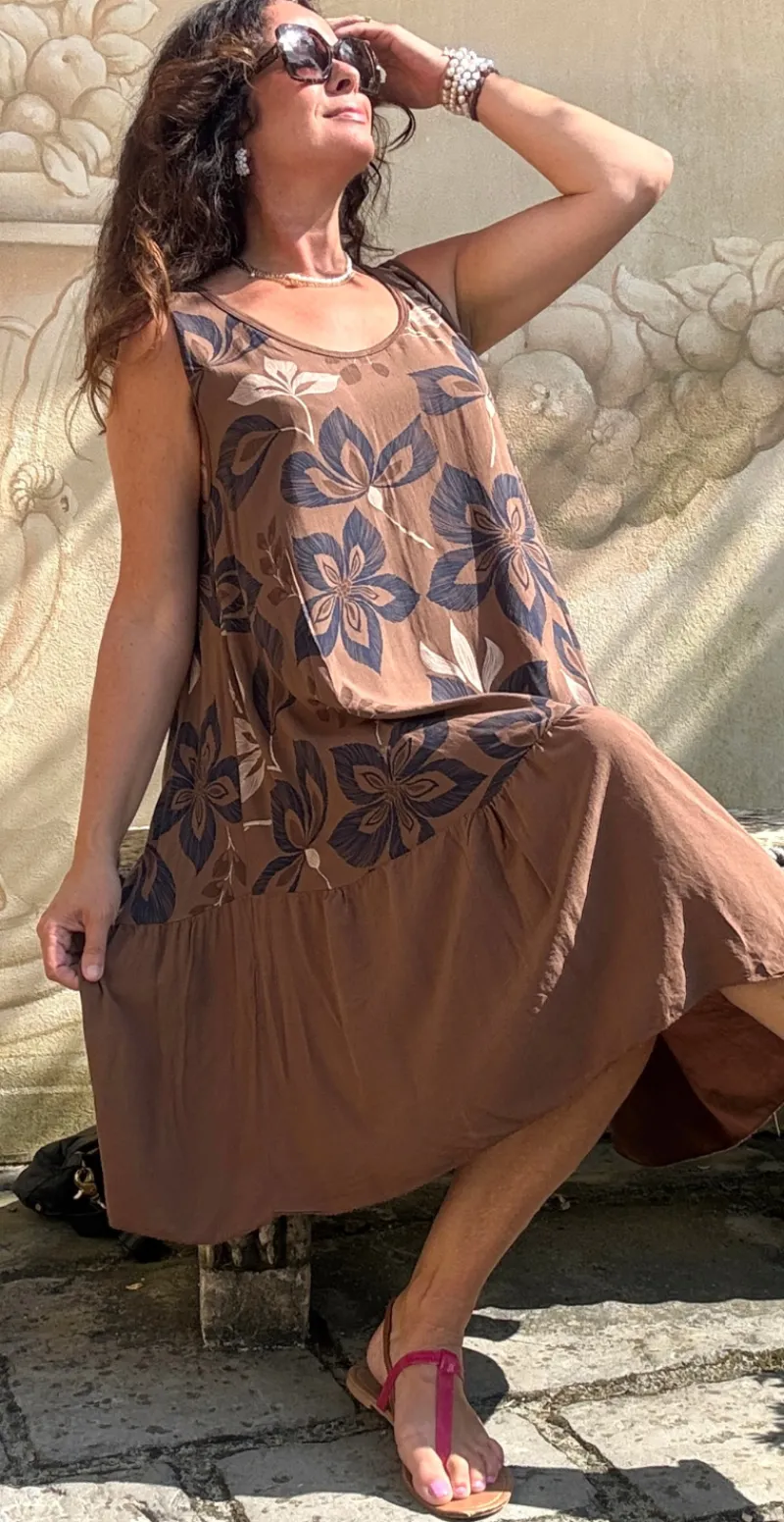 Safira kjole med peplum og blomsterprint brun LikeLondon