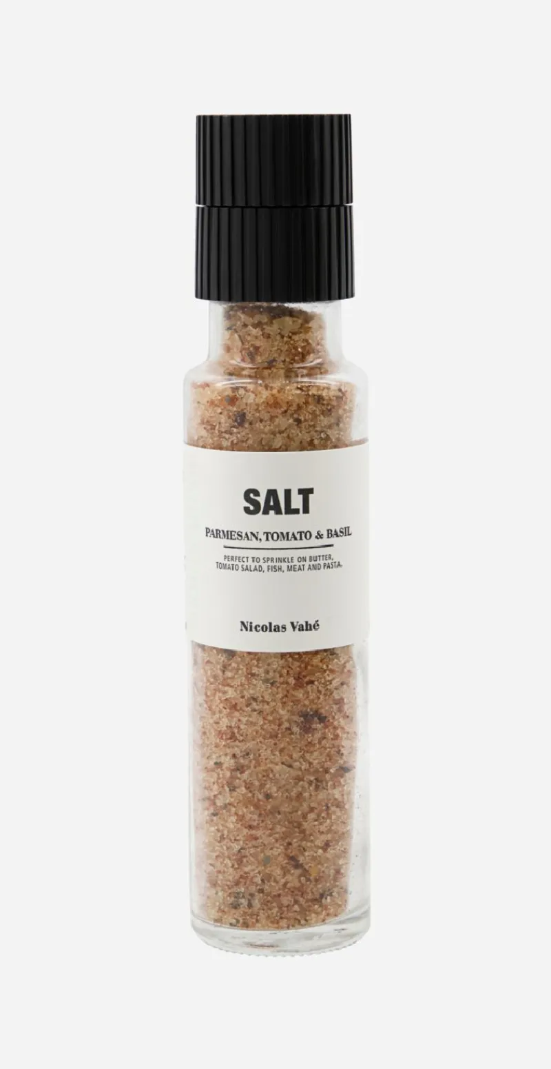 Salt med tomat, parmesan og basilikum