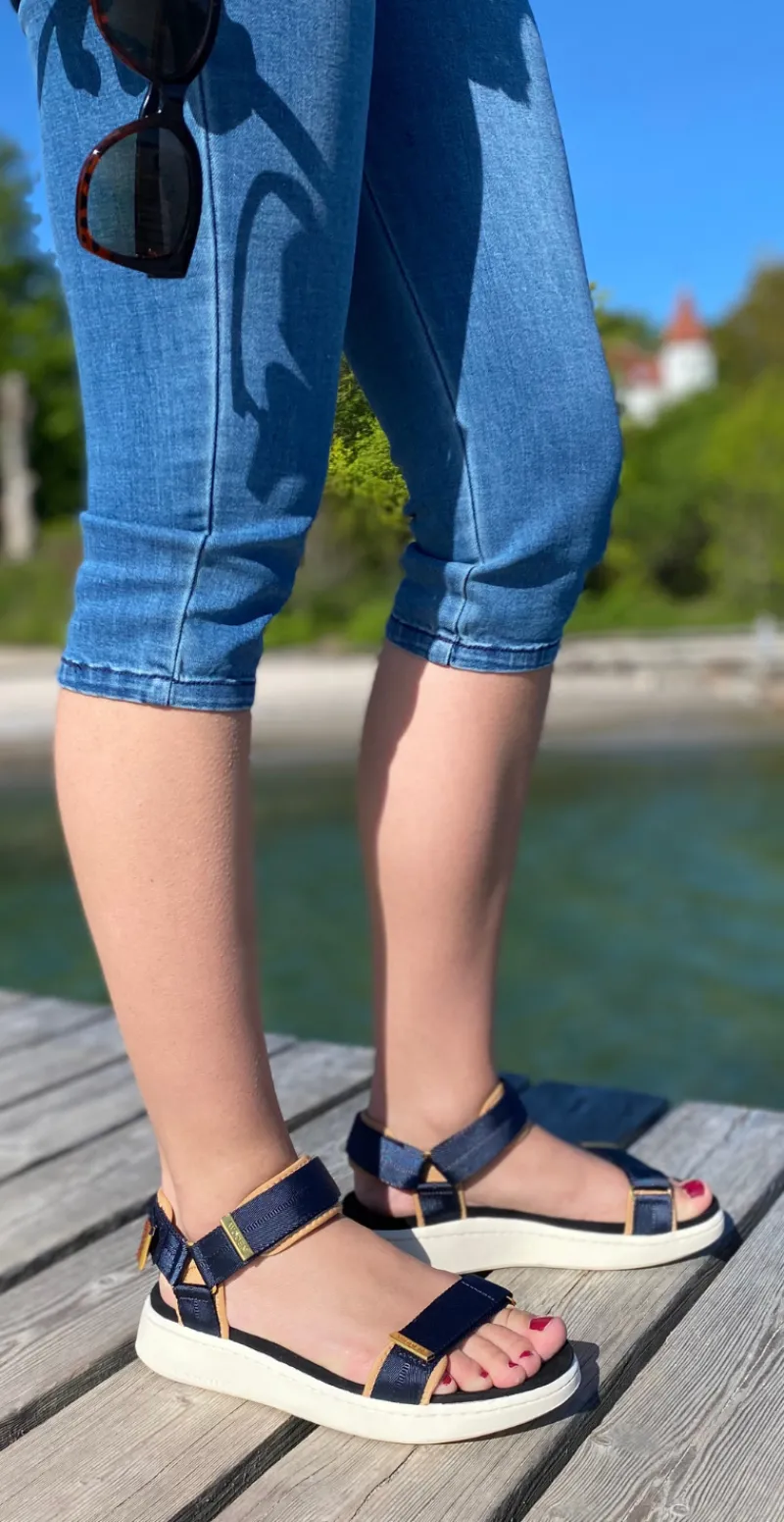 Sandal med velcro i navy