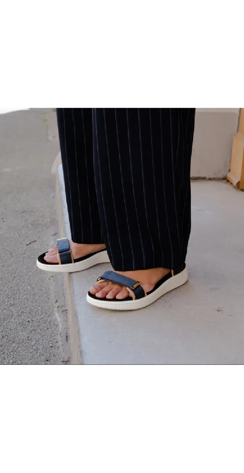 Sandal med velcro i navy