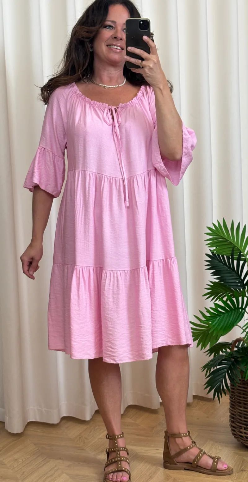 Sasha kjole med peplum og snørre rosa LikeLondon