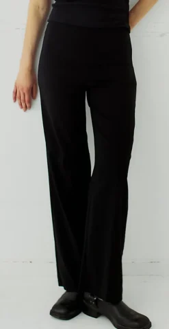 Shantal bukser med power stretch sort