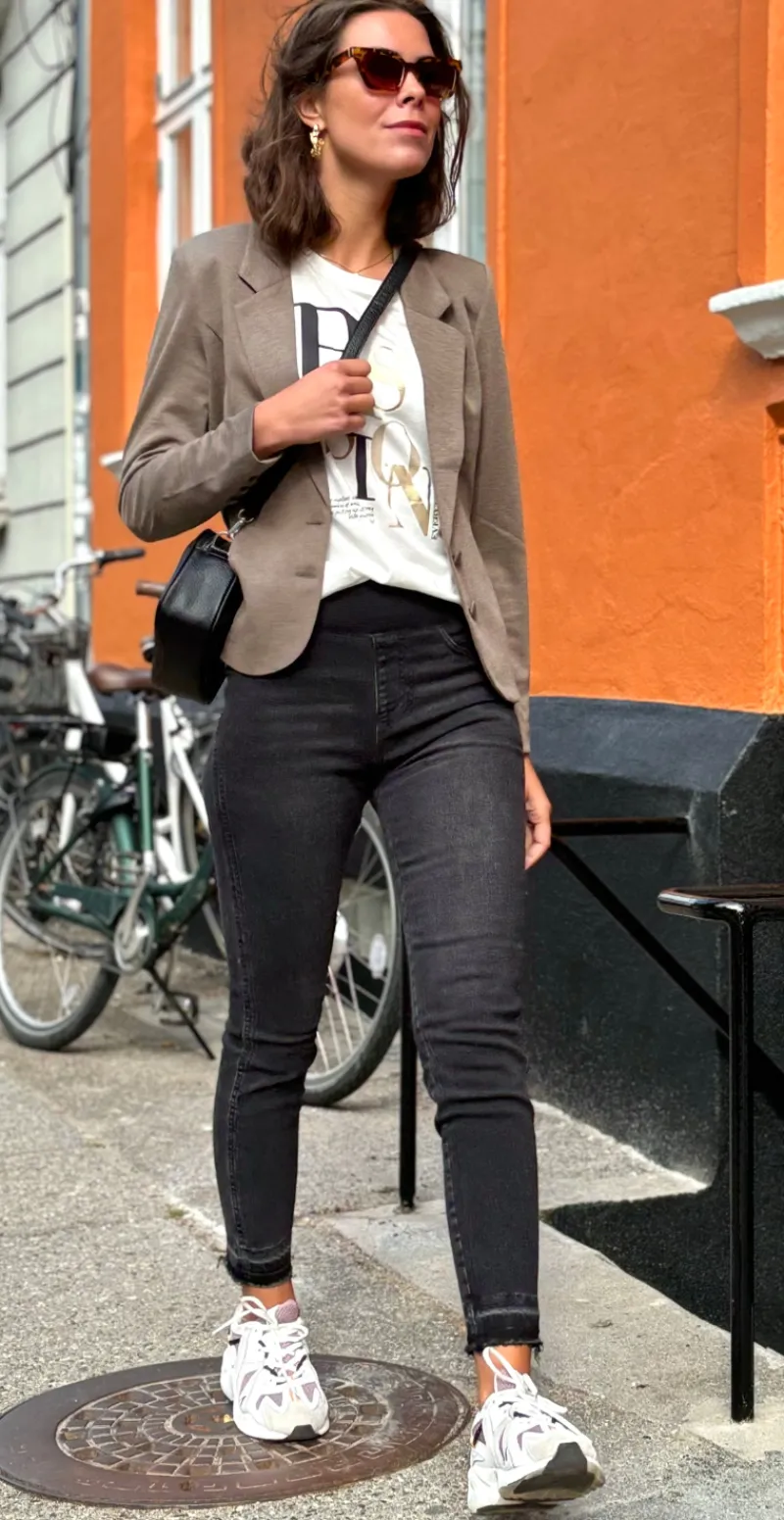 Shantal raw buks sort denim