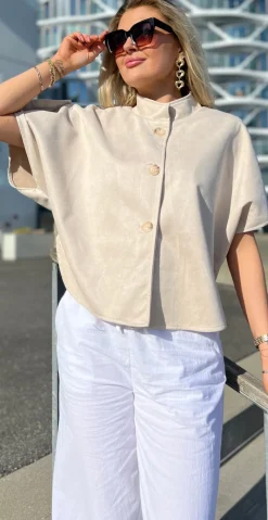 Sherry kort jakke i ruskindslook med korte ærmer beige LikeLondon