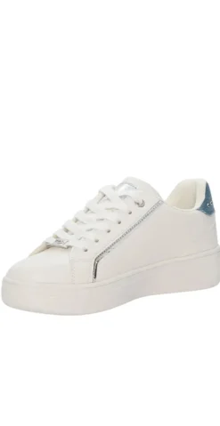 Sneakers med nitter, glitter og denim