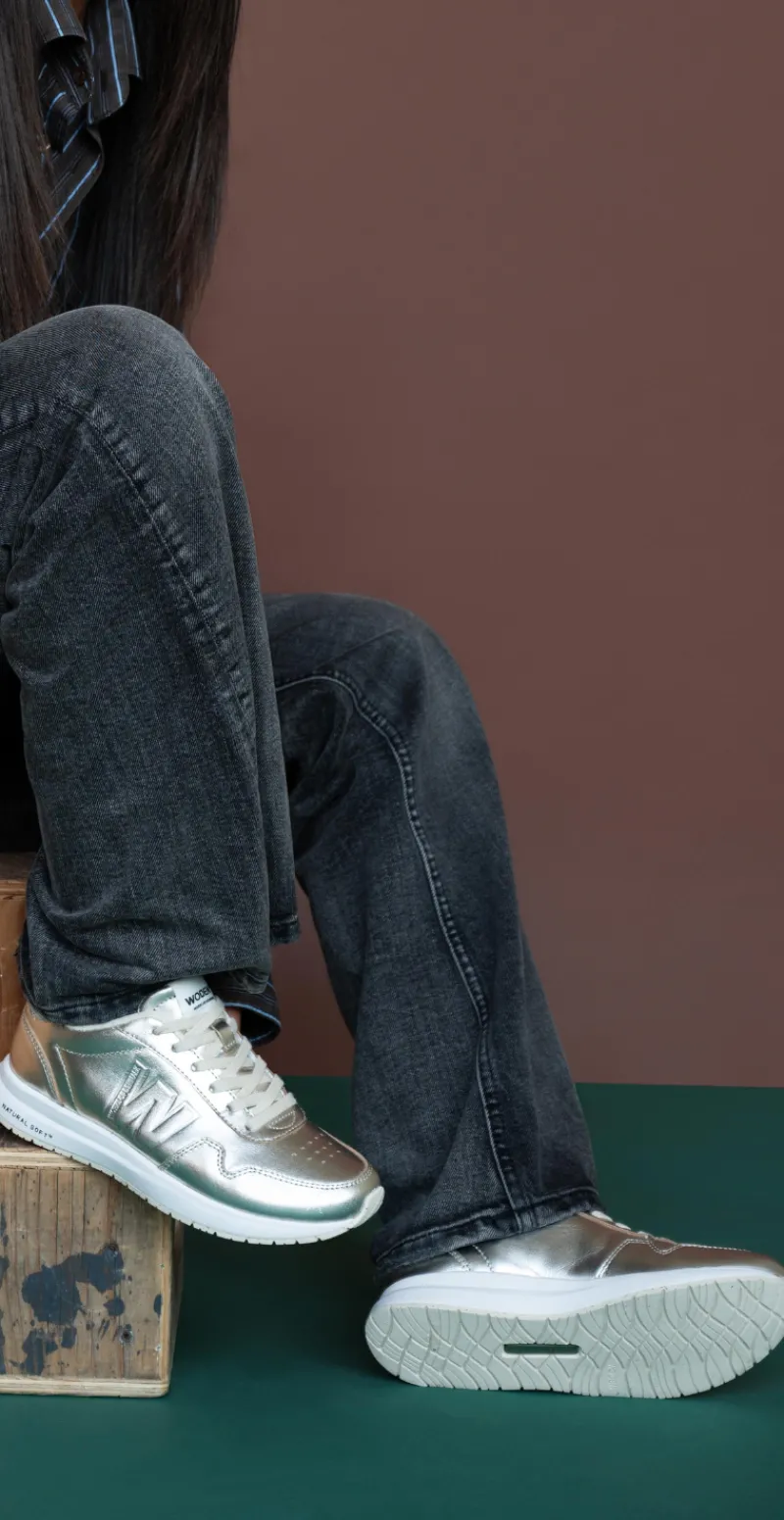 Sneakers natural soft metallic gold