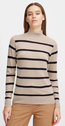 Strikbluse med skulderknapper cement mix