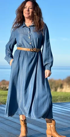 Sulle denimkjole med knap-detaljer medium blue jeans tencel LikeLondon
