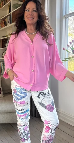 Tiffany bluse med guldknapper lyserød LikeLondon