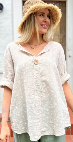 Vibe bluse med prikker og træknap beige LikeLondon
